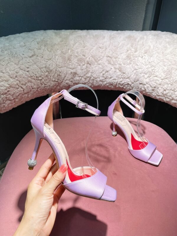 Roger Vivier - Image 5