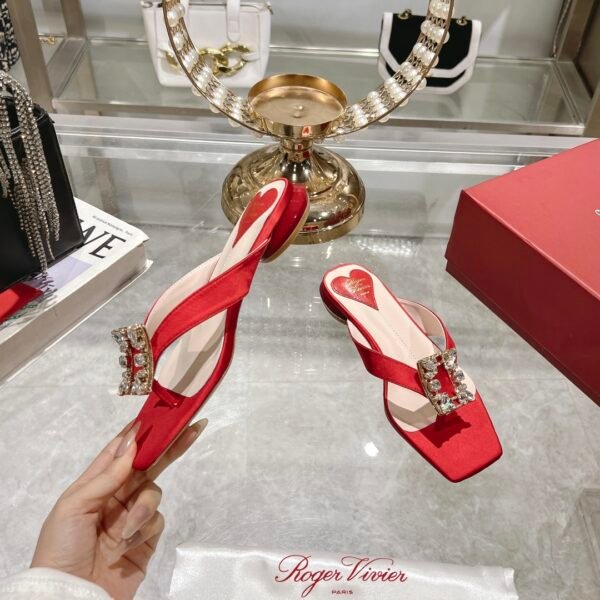Roger Vivier - Image 5
