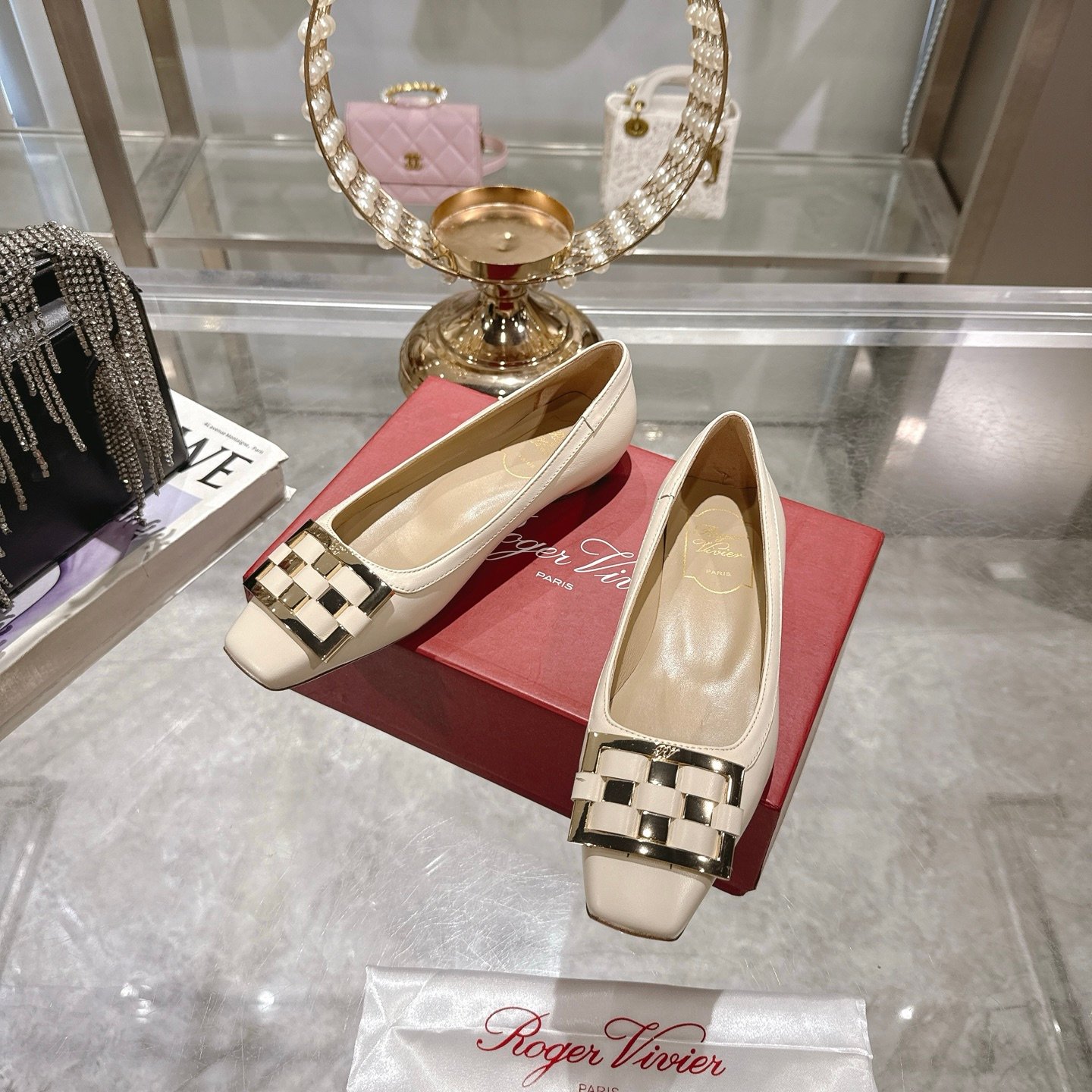 Roger Vivier - Image 5