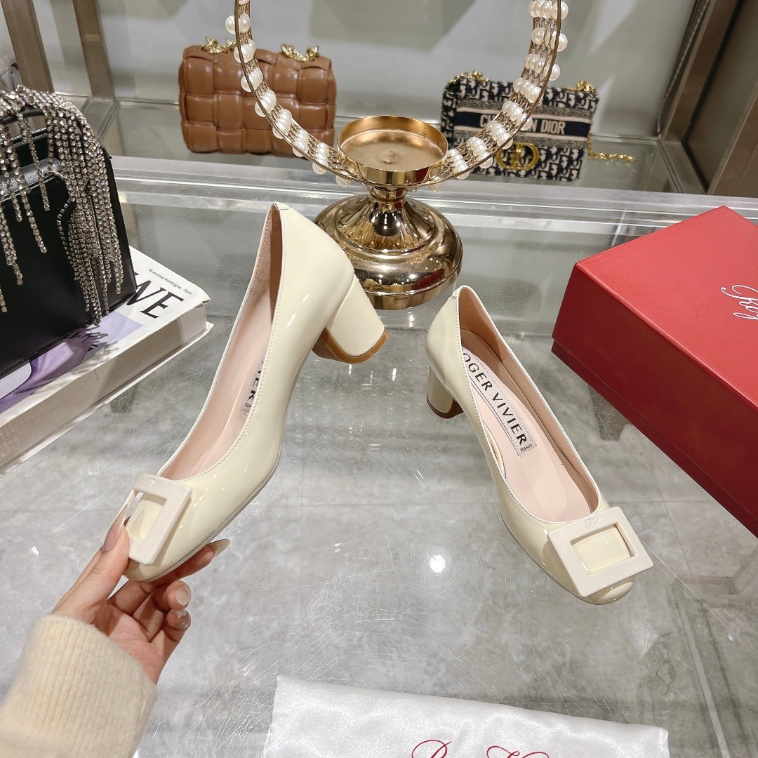 Roger Vivier - Image 5