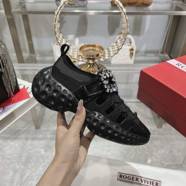Roger Vivier - Image 5