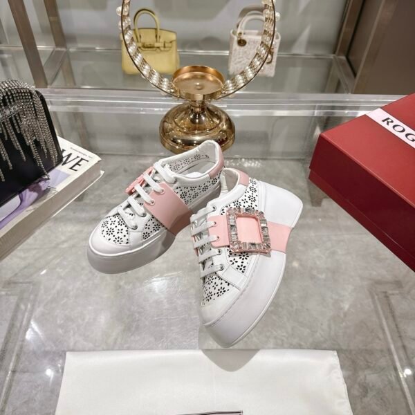 Roger Vivier - Image 5