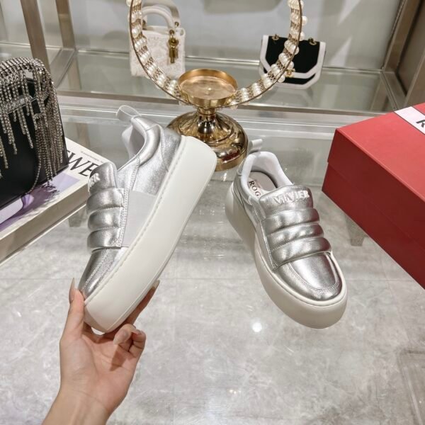 Roger Vivier - Image 5