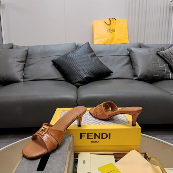 FENDI - Image 5