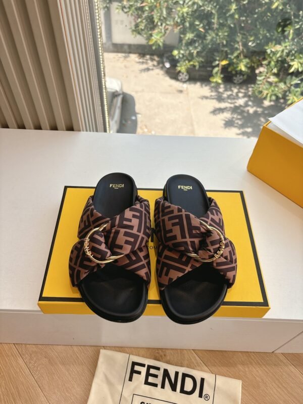 FENDI - Image 5