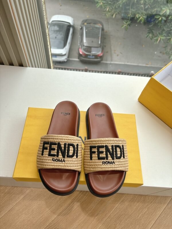 FENDI - Image 5