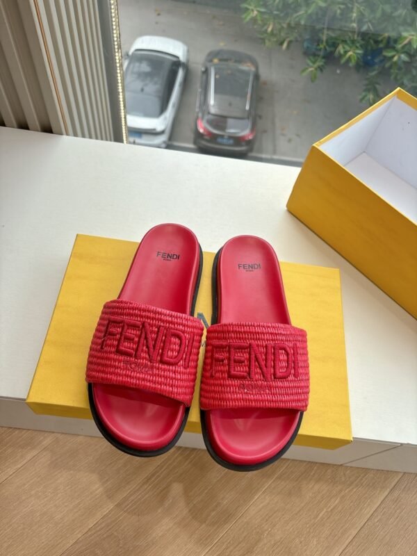 FENDI - Image 5