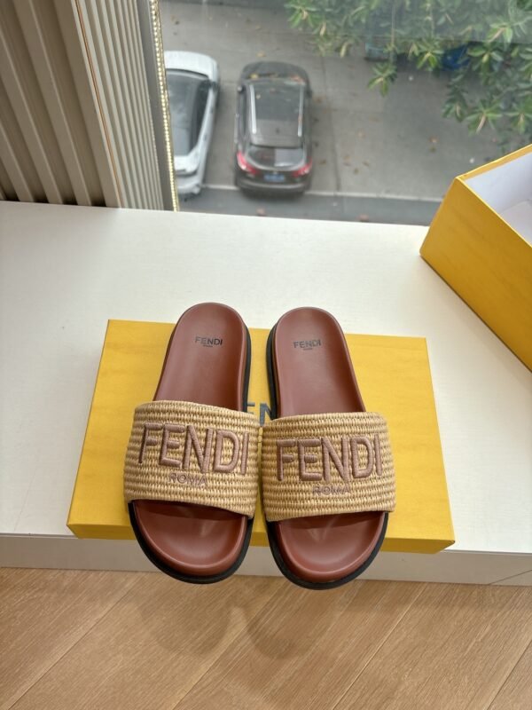 FENDI - Image 5
