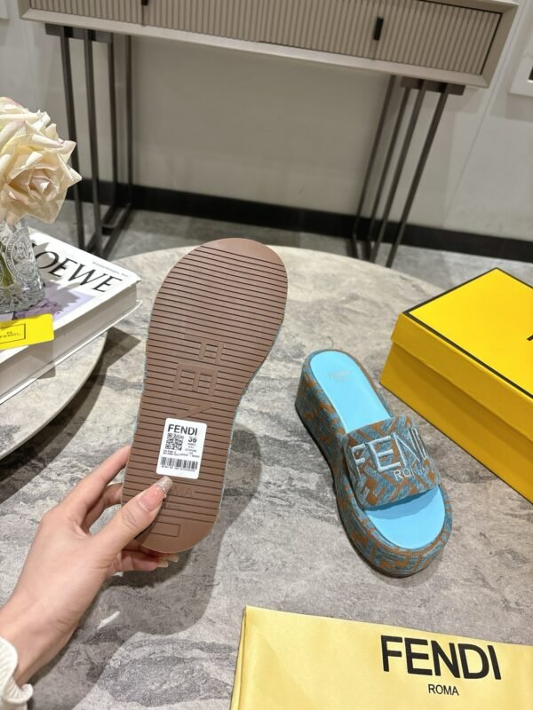 FENDI - Image 5