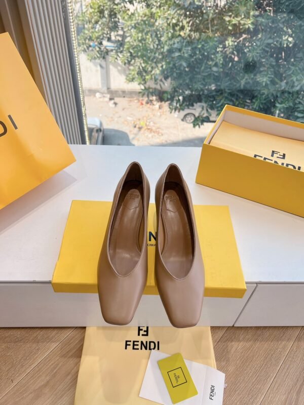 FENDI - Image 5