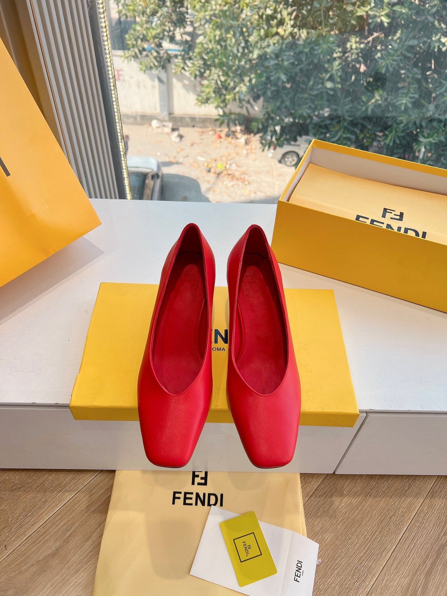 FENDI - Image 5