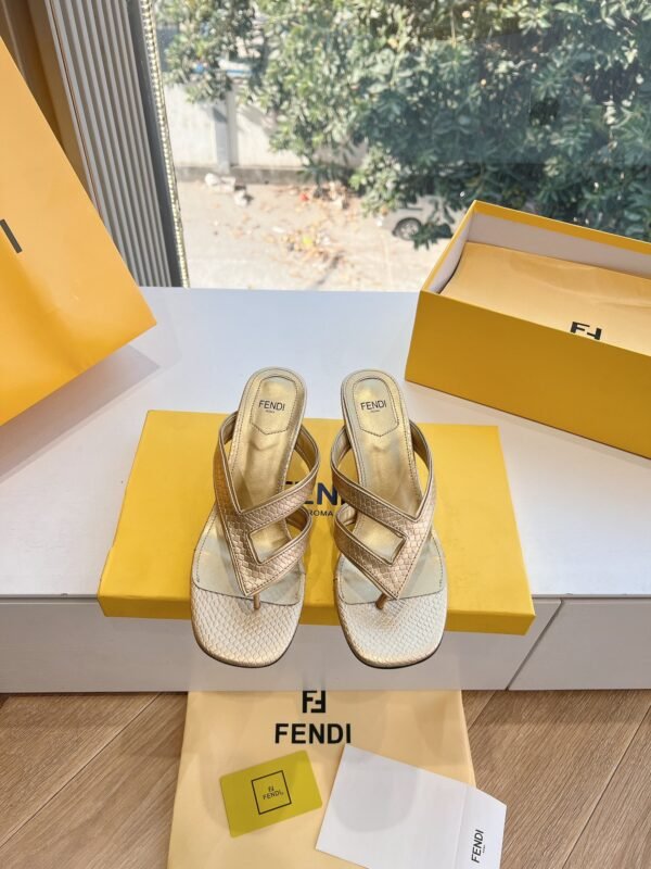 FENDI - Image 5