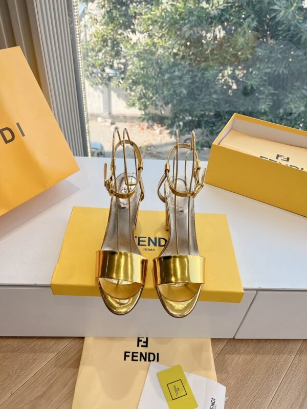 FENDI - Image 5