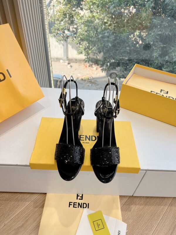 FENDI - Image 5