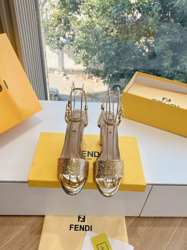FENDI - Image 5