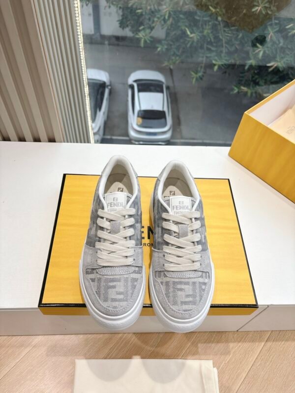 FENDI - Image 5