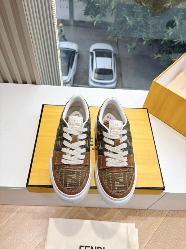 FENDI - Image 5