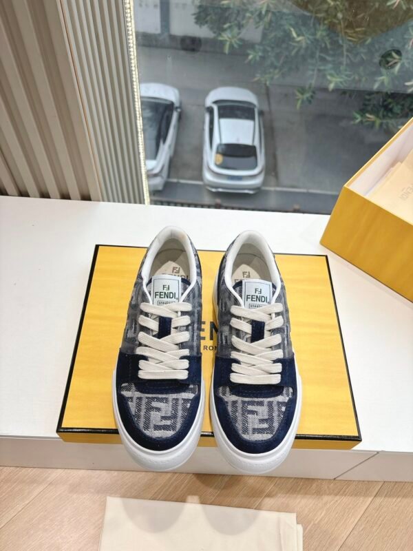 FENDI - Image 5