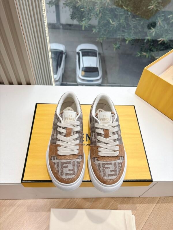 FENDI - Image 5