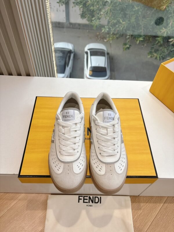 FENDI - Image 5