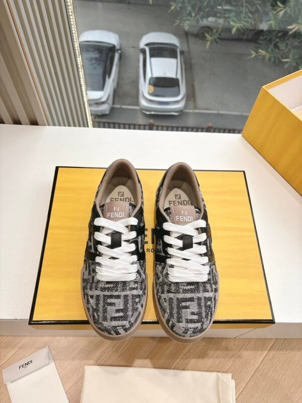 FENDI - Image 5