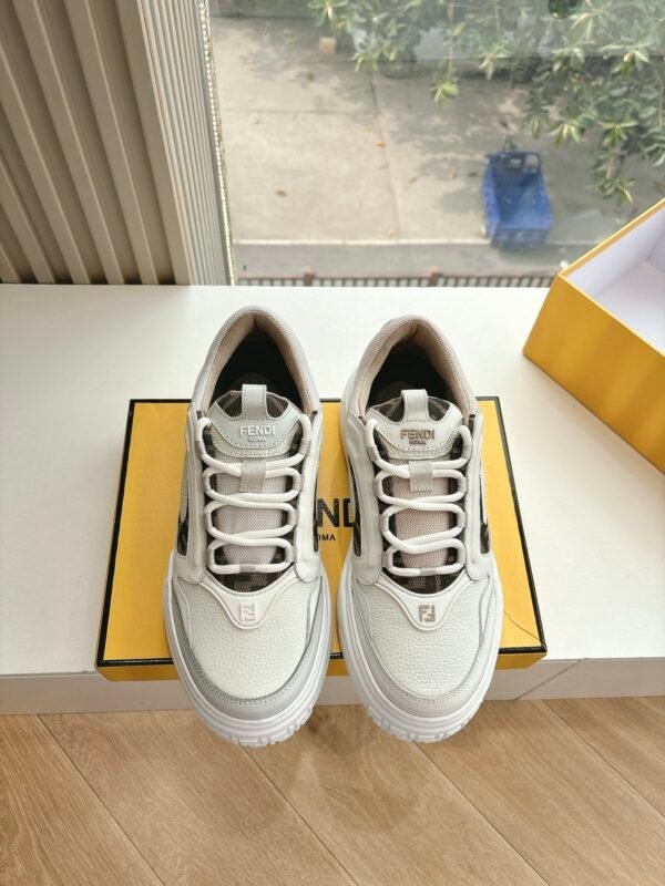 FENDI - Image 5