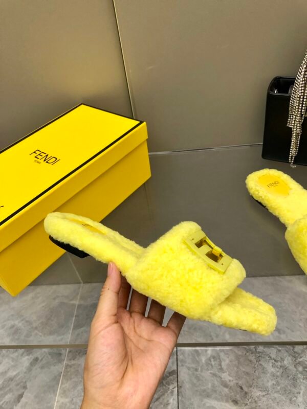 FENDI - Image 5