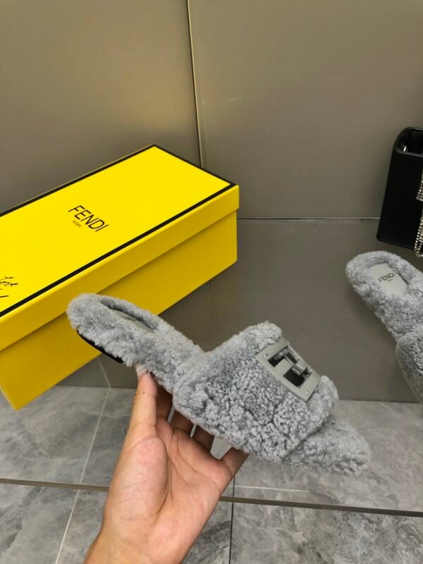 FENDI - Image 5