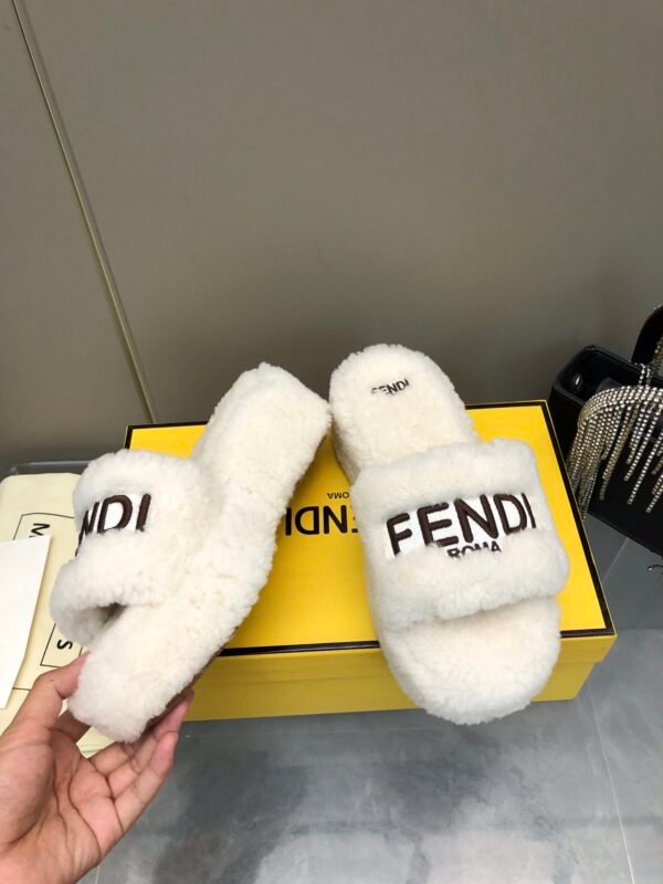 FENDI - Image 5