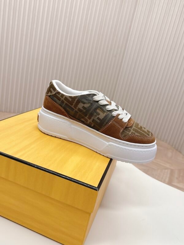 FENDI - Image 5