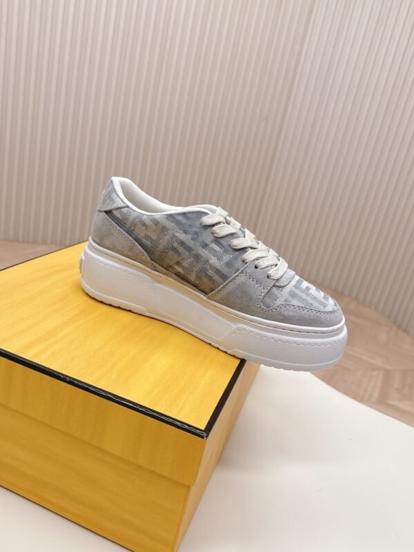 FENDI - Image 5