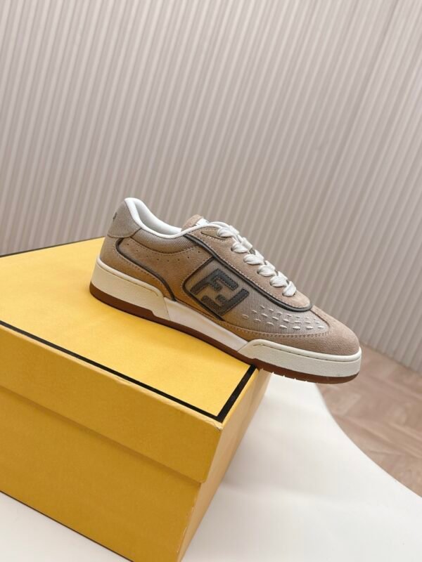 FENDI - Image 5