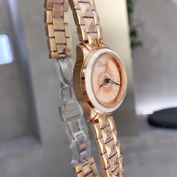 Dior - Image 5