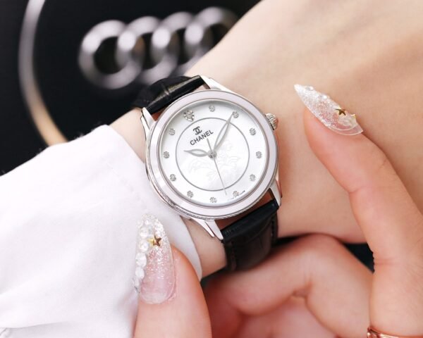 CHANEL - Image 5