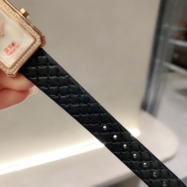 CHANEL - Image 5