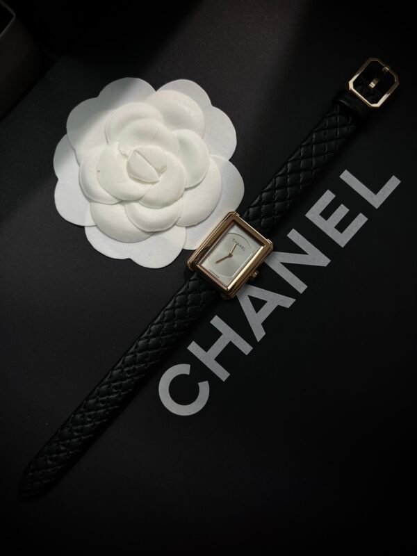 CHANEL - Image 5