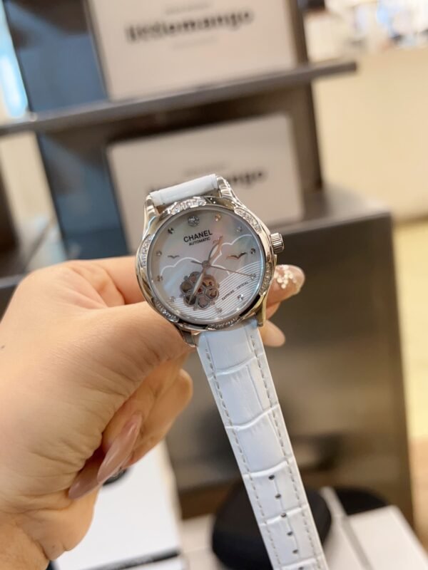 CHANEL - Image 5