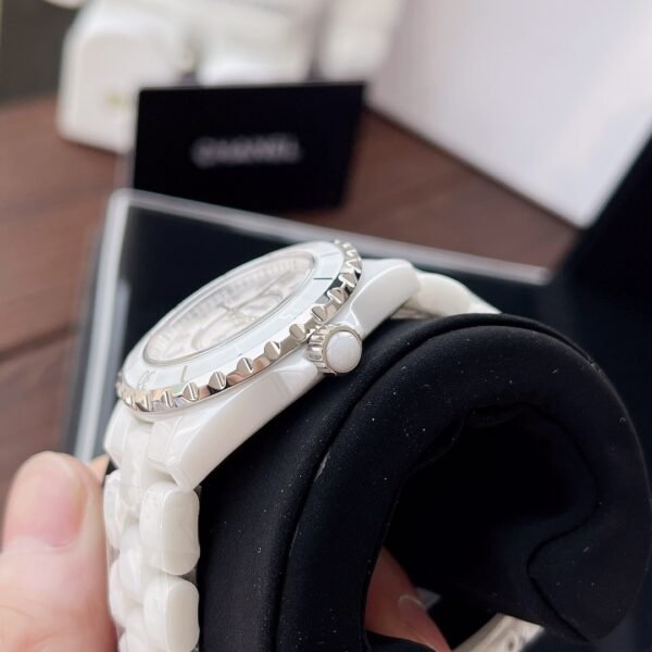 CHANEL - Image 5