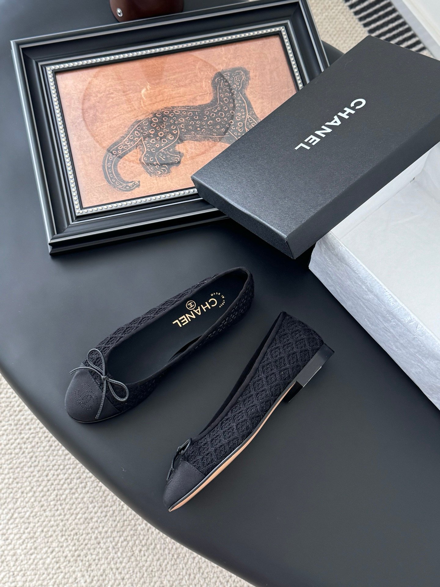 CHANEL Woman - Image 5