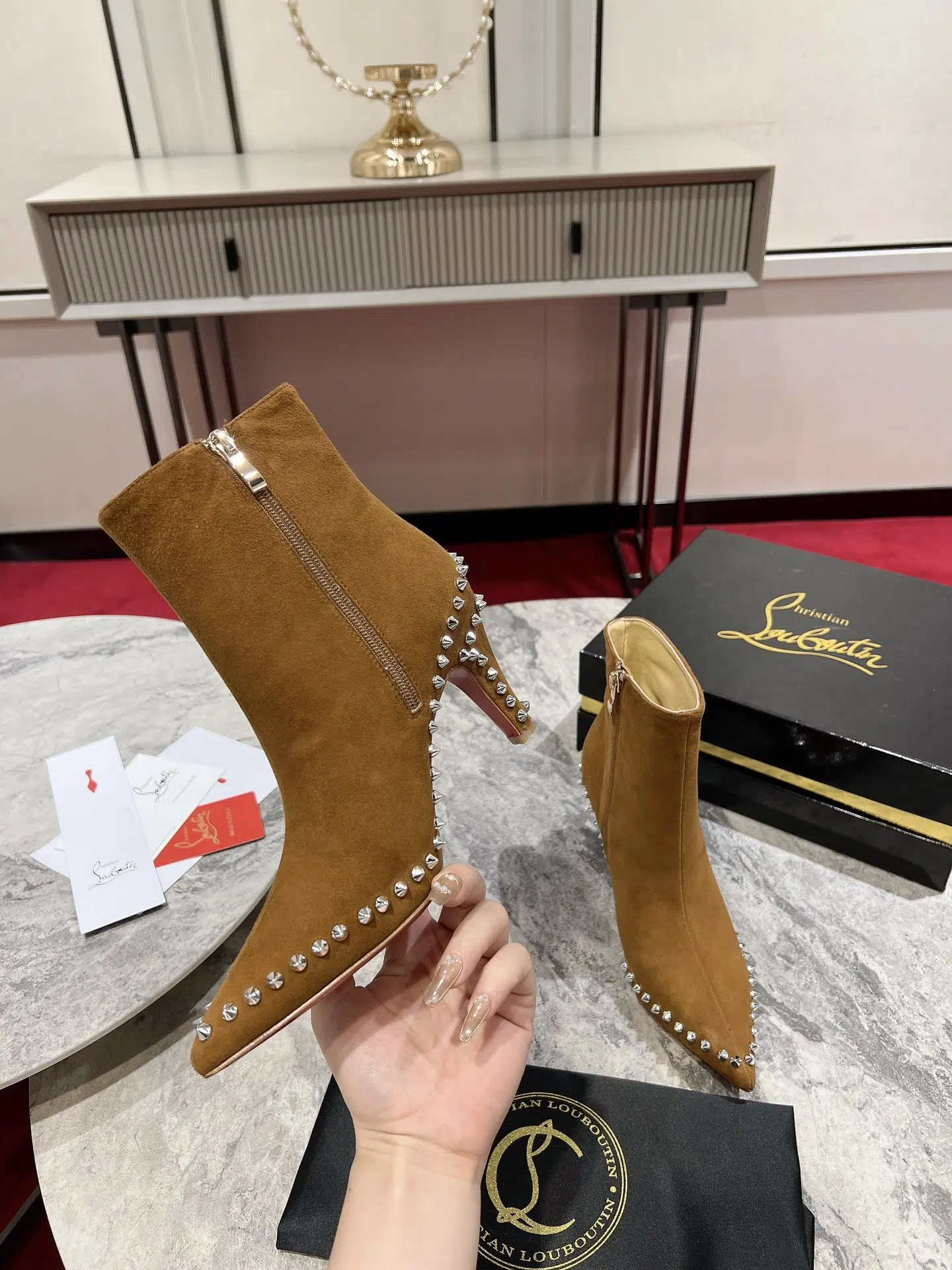 Christian Louboutin - Image 5