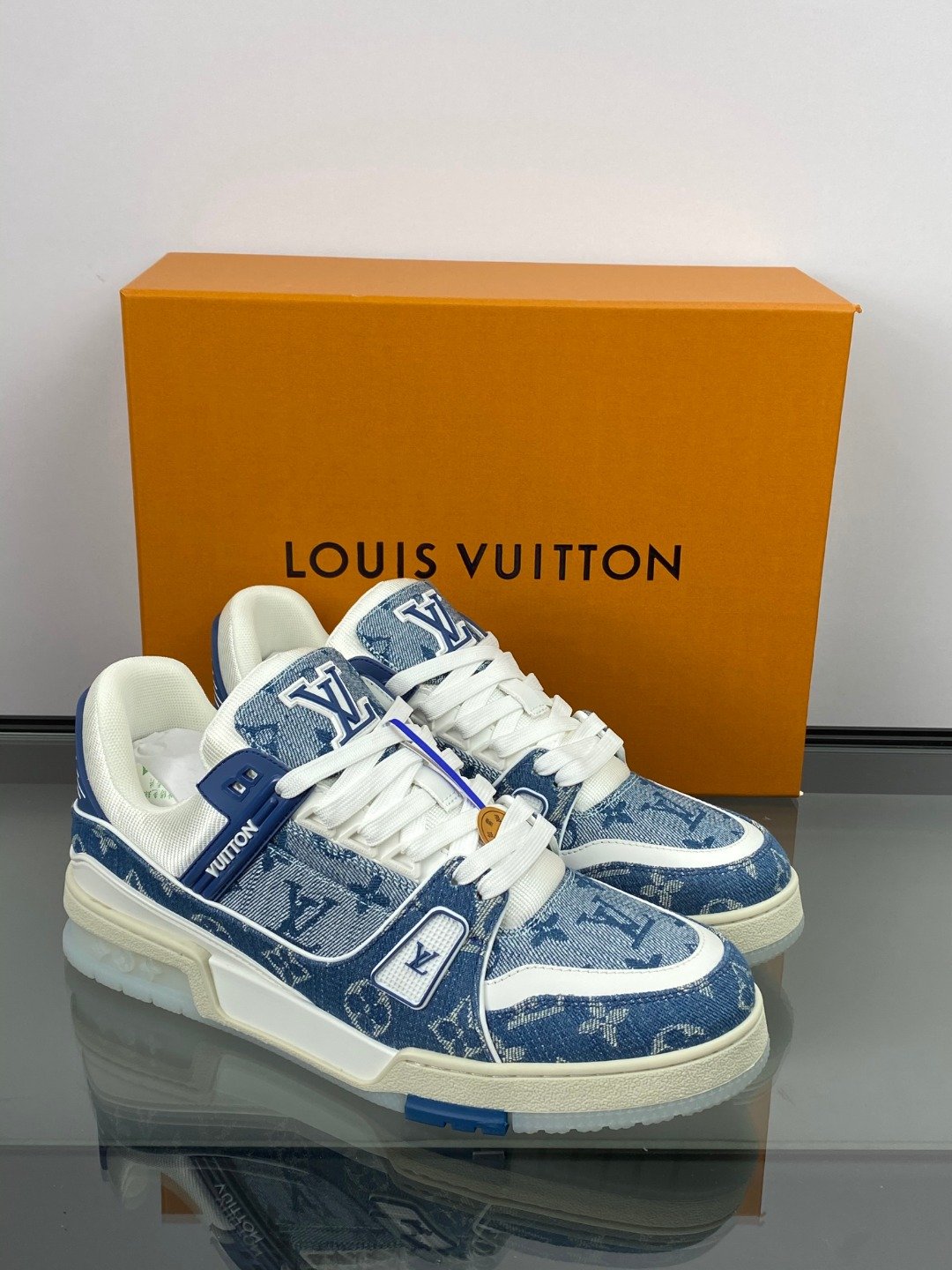 LV MAN - Image 5