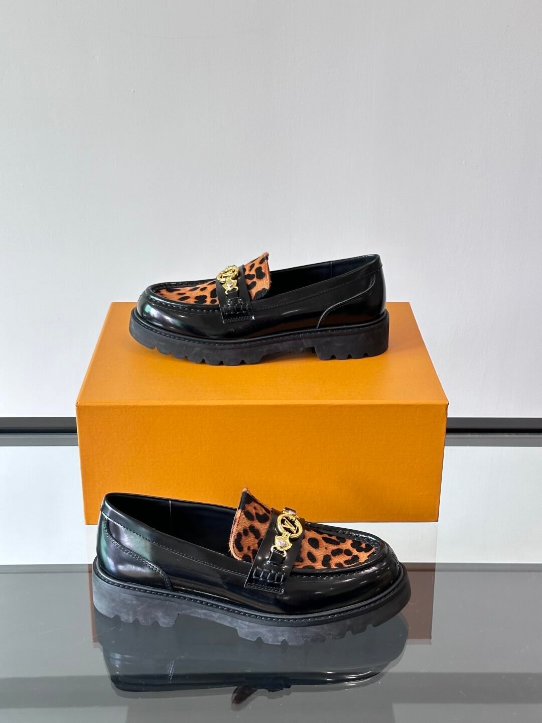 LV MAN - Image 5