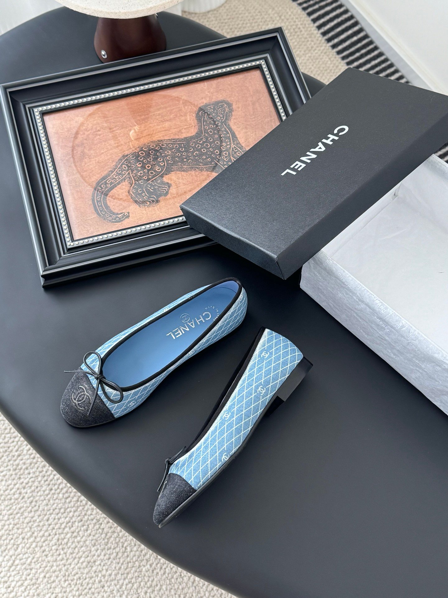 CHANEL Woman - Image 5