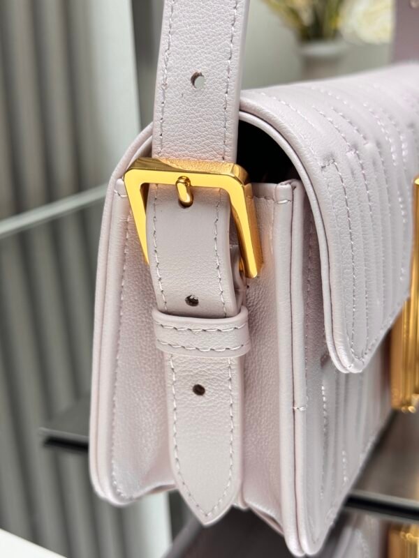 DIOR - Image 5