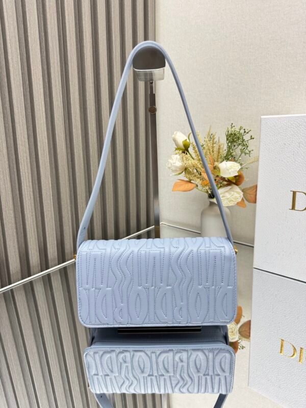 DIOR - Image 5