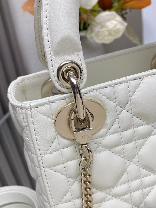 DIOR - Image 5