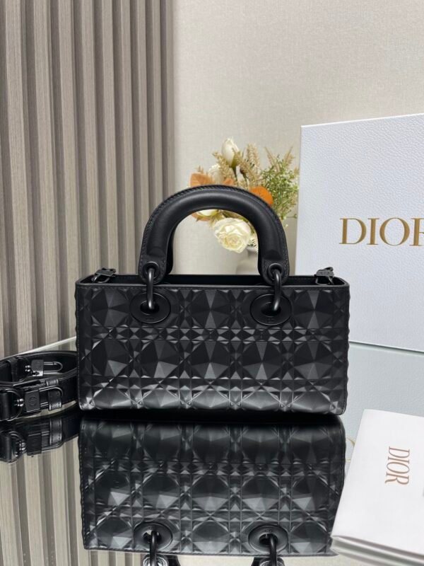 DIOR - Image 5