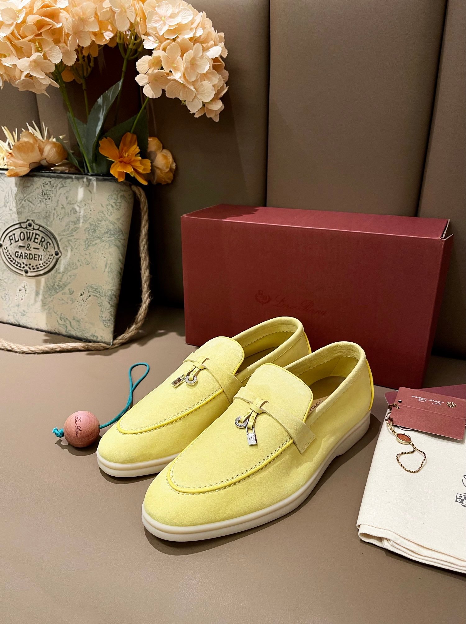 Loro Piana woman - Image 5
