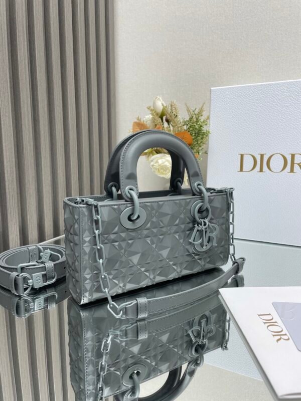DIOR - Image 5