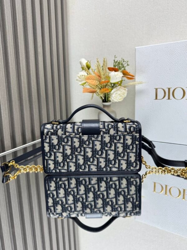 DIOR - Image 5